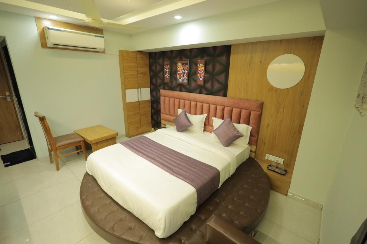Hotel Rk Fortune Ahmedabad Exterior photo