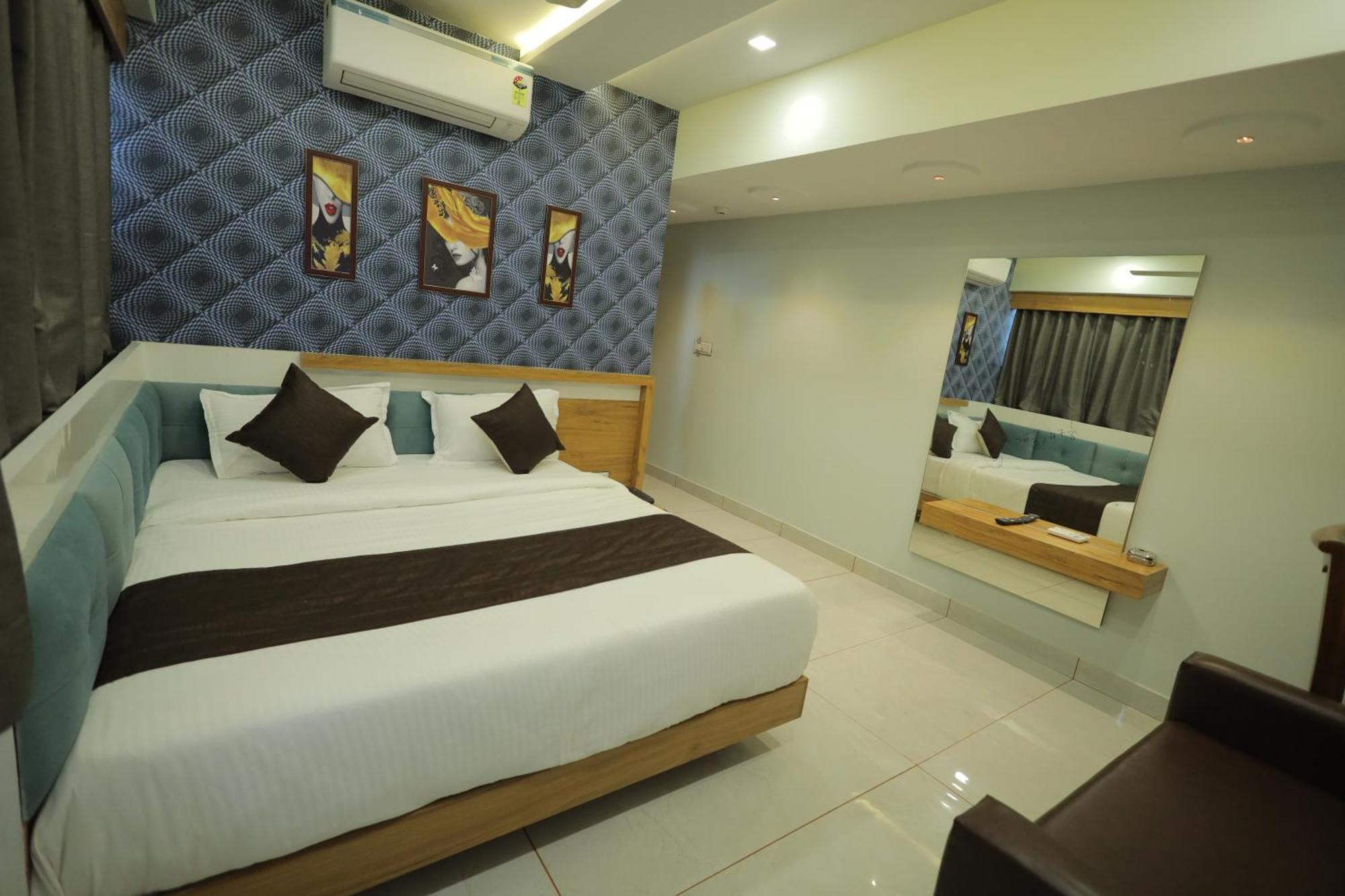 Hotel Rk Fortune Ahmedabad Exterior photo
